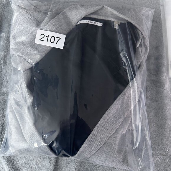 Tahari Women’s Blazer Coat Size 14 Formal Jacket Single Breasted Gray - Picture 11 of 11